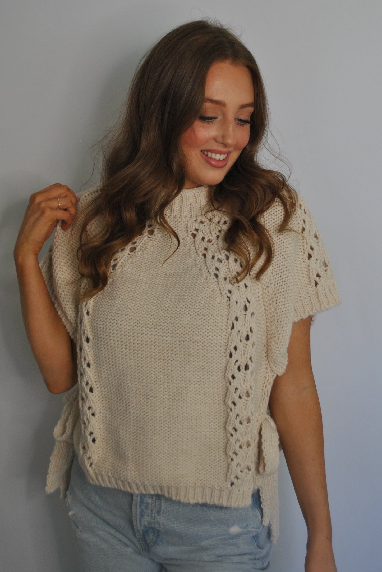 Short Sleeve Bow Sweater